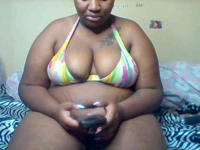SinfullySweet webcam