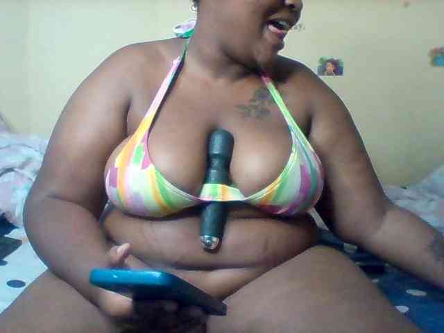 SinfullySweet webcam