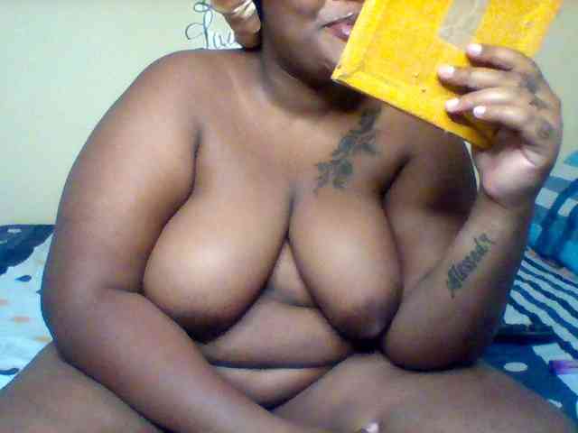 SinfullySweet webcam