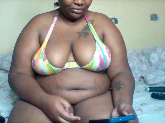 SinfullySweet webcam