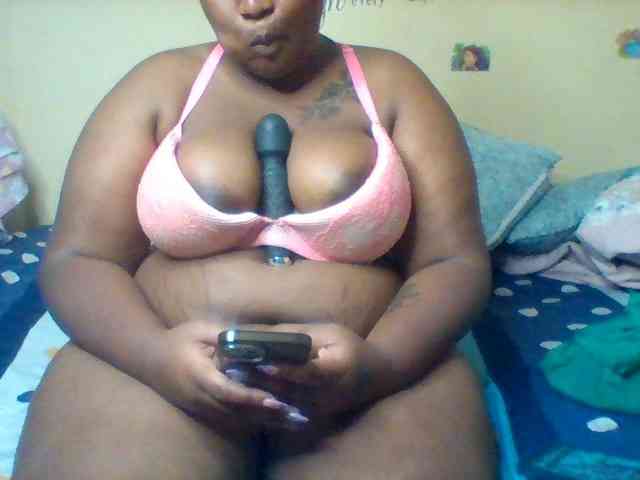 SinfullySweet webcam