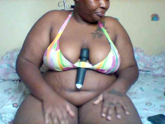 SinfullySweet webcam