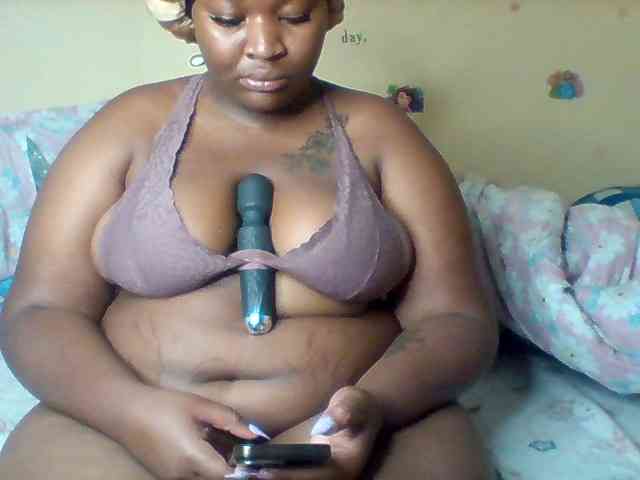 SinfullySweet webcam