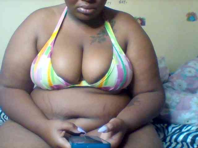 SinfullySweet webcam