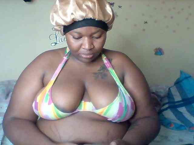 SinfullySweet webcam