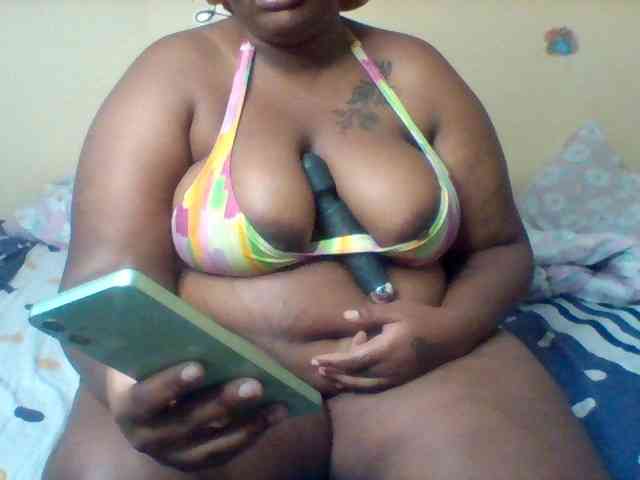 SinfullySweet webcam
