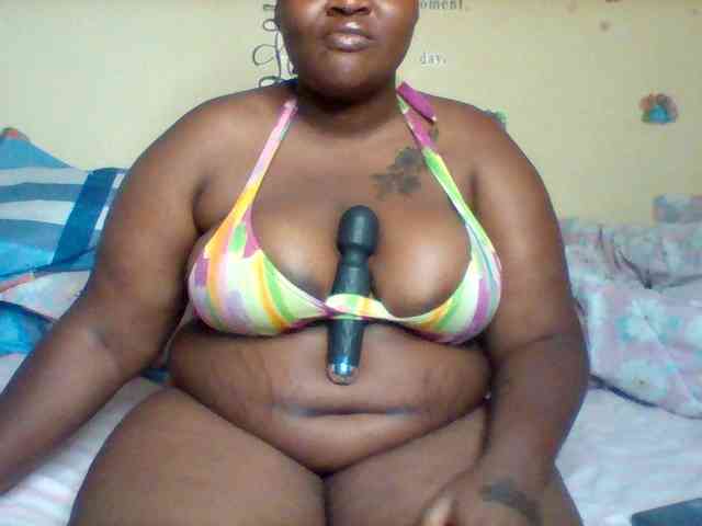 SinfullySweet webcam