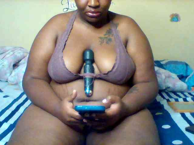 SinfullySweet webcam
