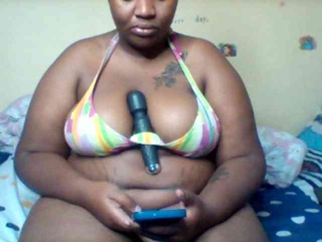 SinfullySweet webcam