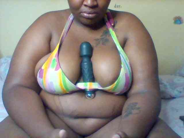 SinfullySweet webcam
