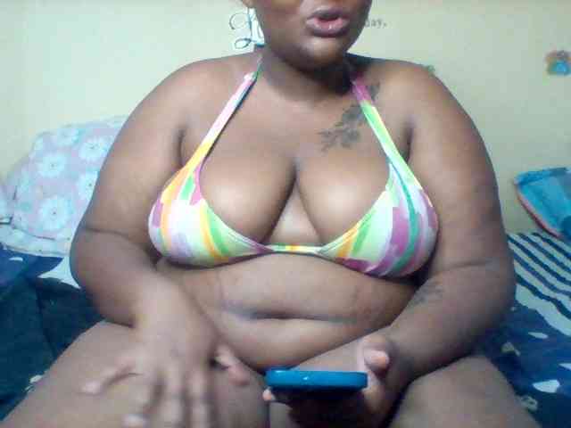 SinfullySweet webcam