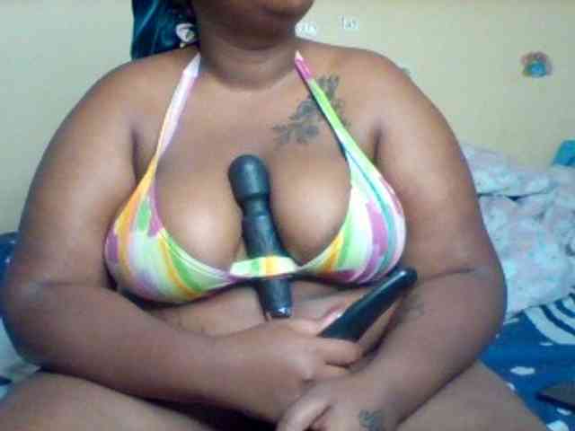 SinfullySweet webcam