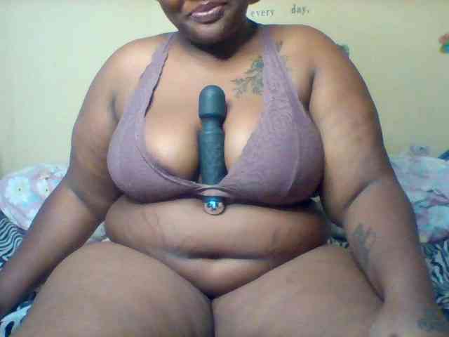 SinfullySweet webcam