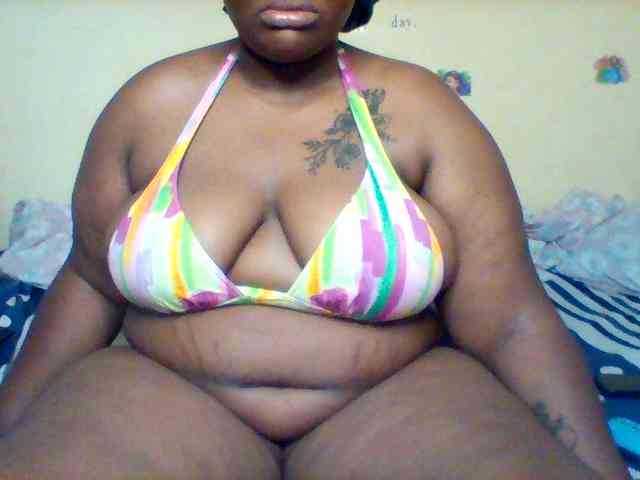 SinfullySweet webcam
