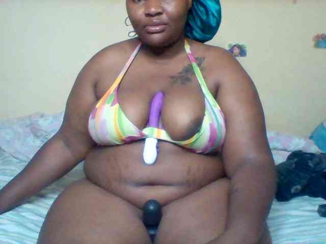 SinfullySweet webcam