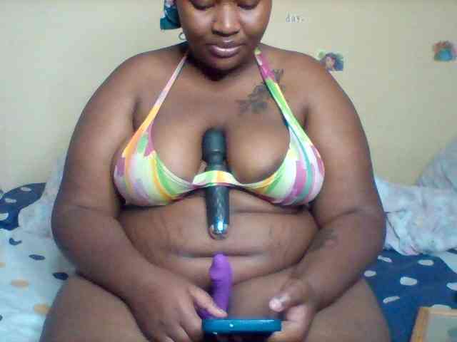 SinfullySweet webcam