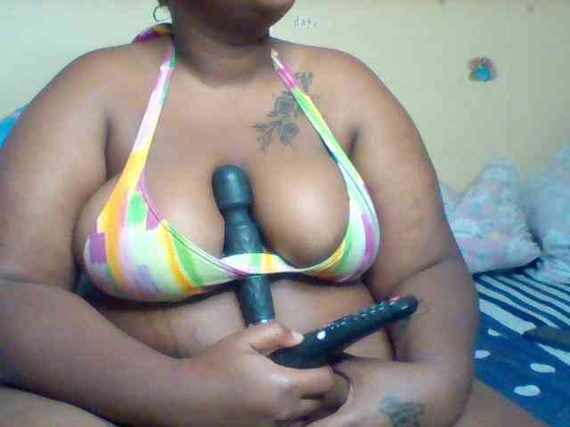 SinfullySweet webcam