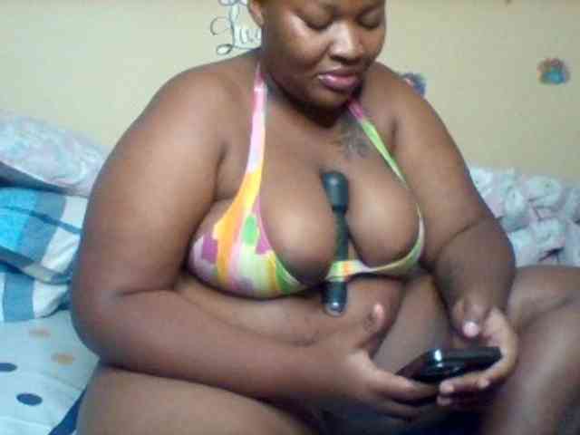 SinfullySweet webcam