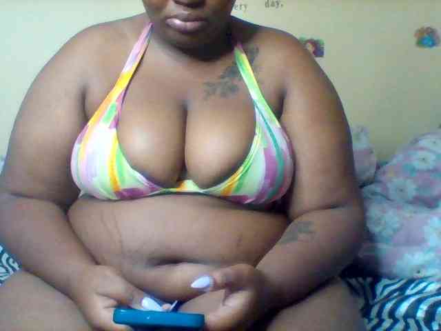 SinfullySweet webcam