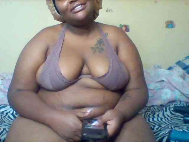 SinfullySweet webcam