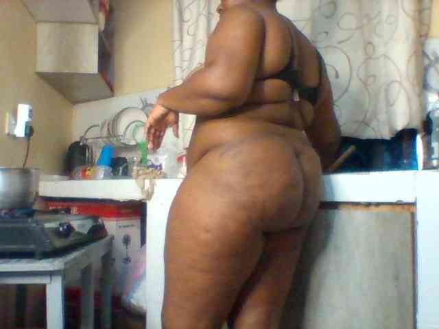 SinfullySweet webcam