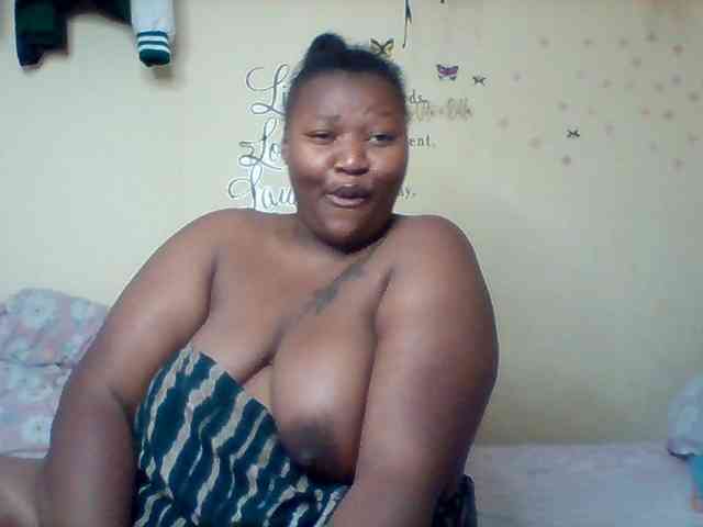 SinfullySweet webcam