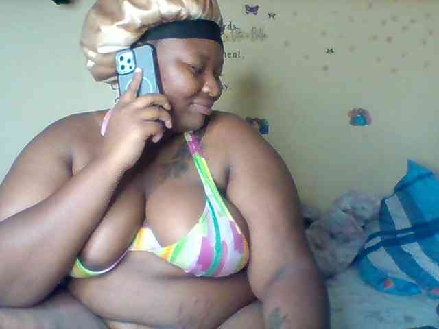 SinfullySweet webcam