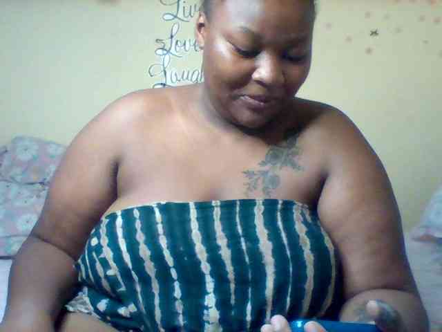 SinfullySweet webcam