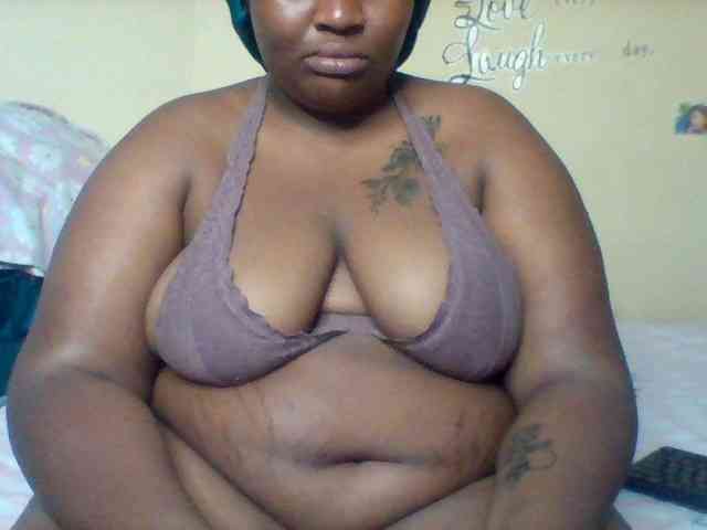 SinfullySweet webcam