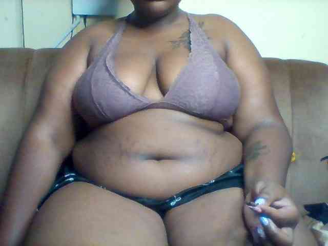SinfullySweet webcam