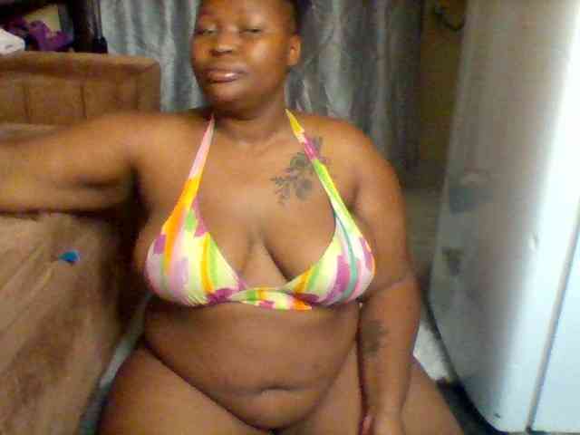 SinfullySweet webcam