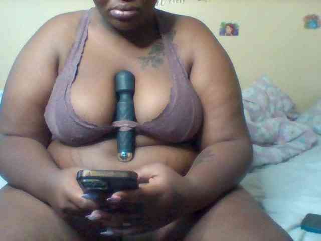 SinfullySweet webcam