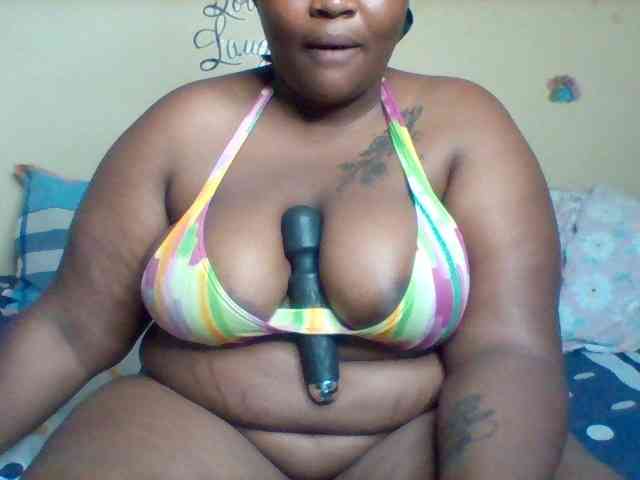 SinfullySweet webcam