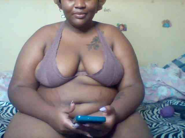 SinfullySweet webcam