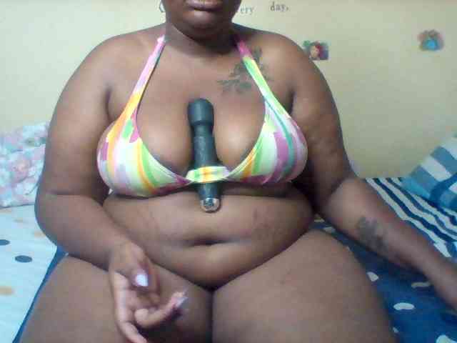 SinfullySweet webcam