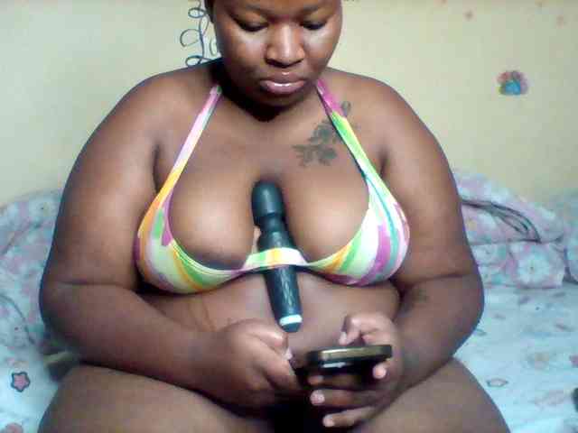 SinfullySweet webcam