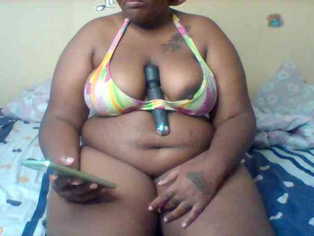SinfullySweet webcam