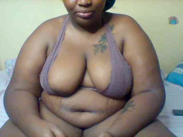 SinfullySweet webcam