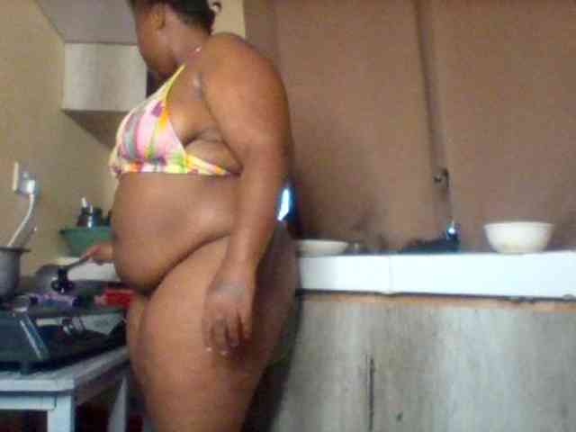 SinfullySweet webcam