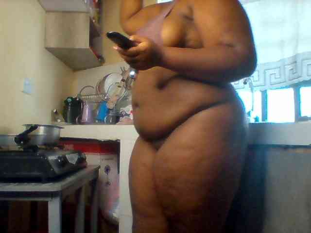 SinfullySweet webcam