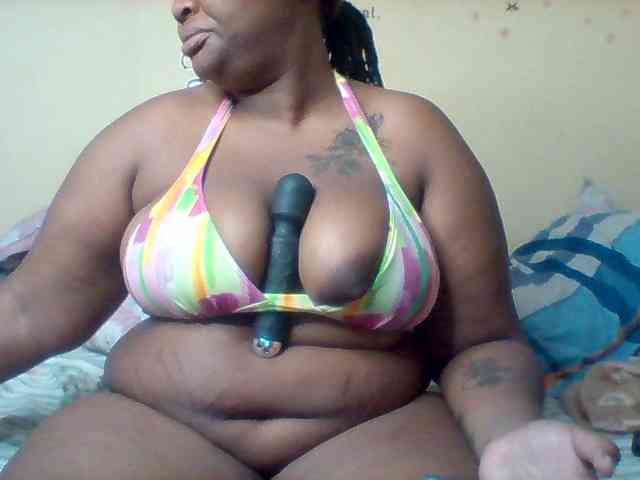 SinfullySweet webcam