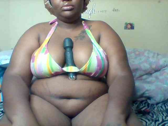SinfullySweet webcam