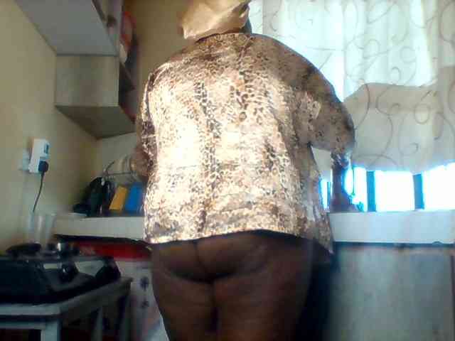 SinfullySweet webcam