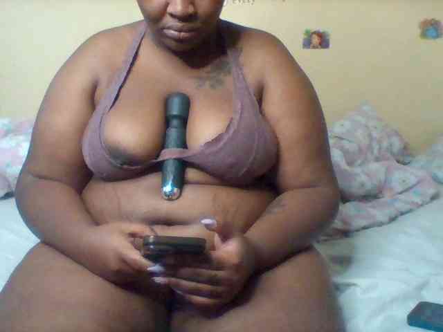 SinfullySweet webcam