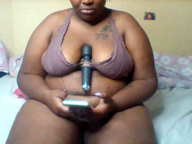 SinfullySweet webcam