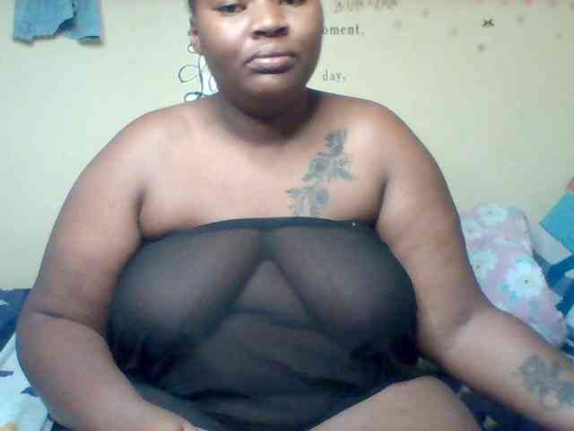 SinfullySweet webcam