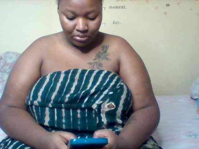 SinfullySweet webcam