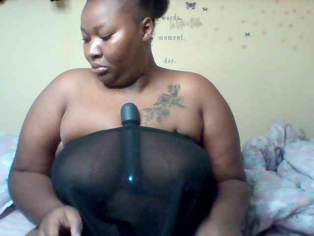 SinfullySweet webcam