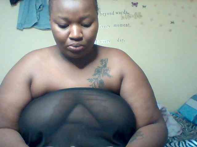 SinfullySweet webcam