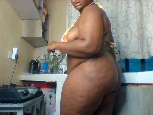SinfullySweet webcam